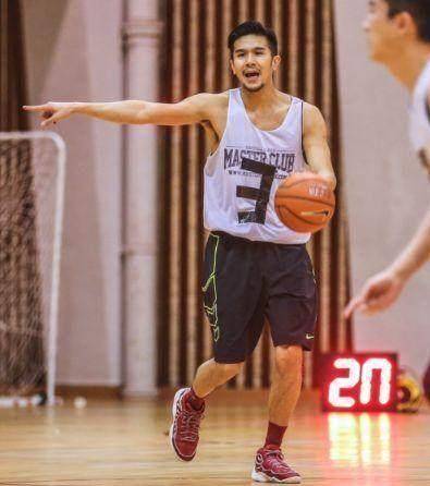 出道四年在《使徒行者2》中饰演车手如今在新剧中饰演飞虎_谢可逸