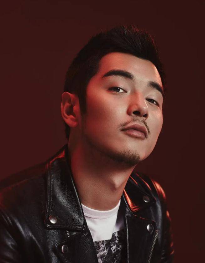 播出十年,金世佳走出了陆展博,其他人几乎还在原地_王传君_陈赫_周寻