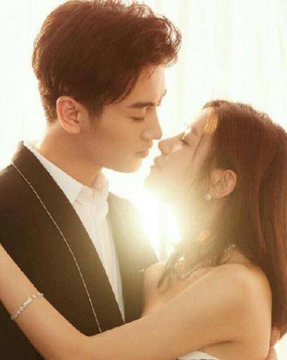 后来陈晓遇见了自己命中的那个女孩陈妍希,而赵丽颖也遇到了那个对的