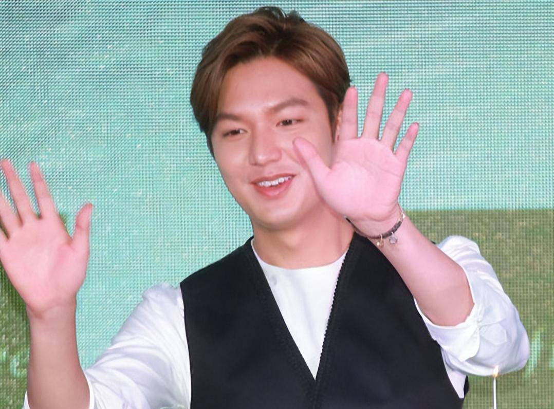 曝38岁"游乐王子"近照,脸发福似发面馒头,网友:李敏镐是你?