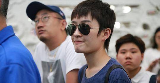 曾轶可再发文道歉,官媒发文评其无理无法,网友:放监控看看_曾哥_工作