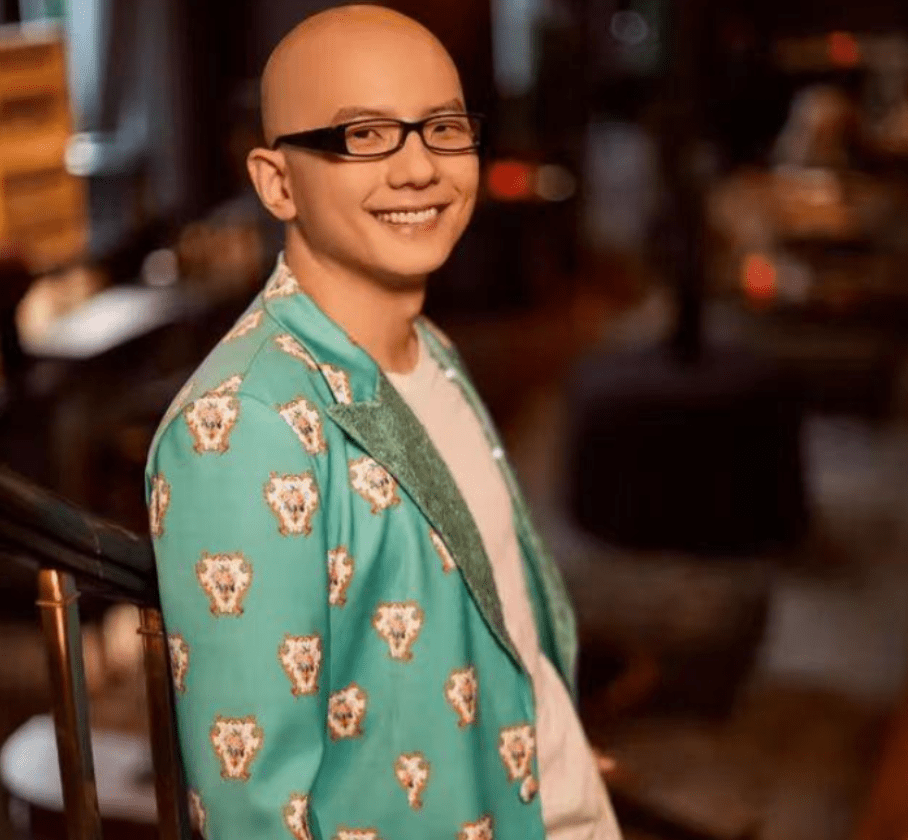 平安:5登春晚,被央视力捧,隐婚生子,如今过得怎么样_父母_生活_父亲