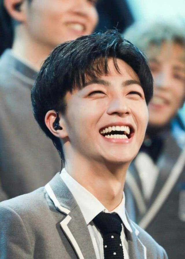 初恋脸的男明星们,哪位承包了你青春岁月的所有幻想?_衬衫_哥哥_时候