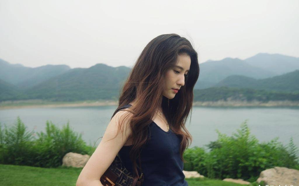 鲍天琦:她长得特别漂亮可就是不能火,谁也不知道是为什么_角色_本科