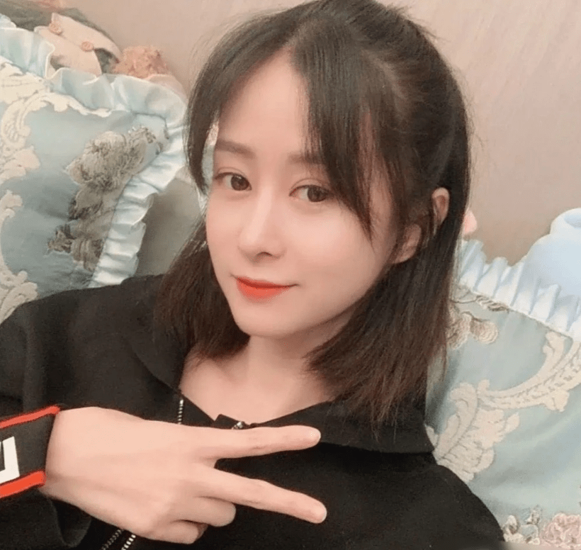 韩烨被曝加入赵丽颖,回应称是合作关系,曾经在知否演丫鬟_冯绍峰_网友