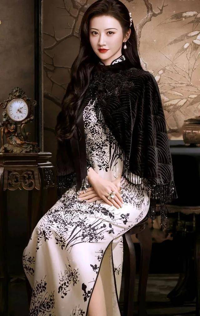 穿旗袍的司藤太美了,但我更羡慕司藤的黑长直发_景甜_造型_传统