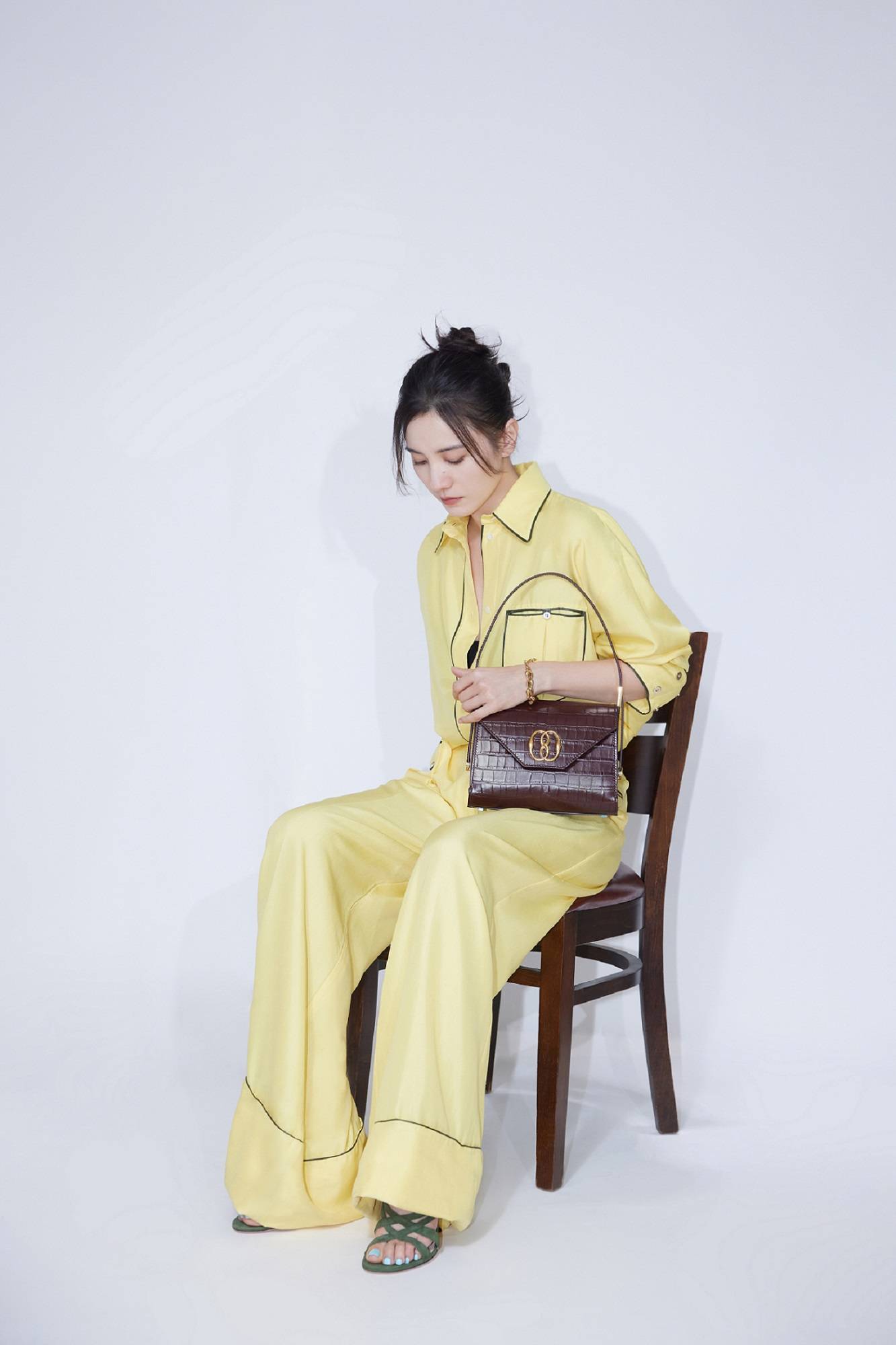 于朦胧,赞多,宋佳,孟佳,万茜,孙千演绎bally春夏新款_女士_男士_皮革