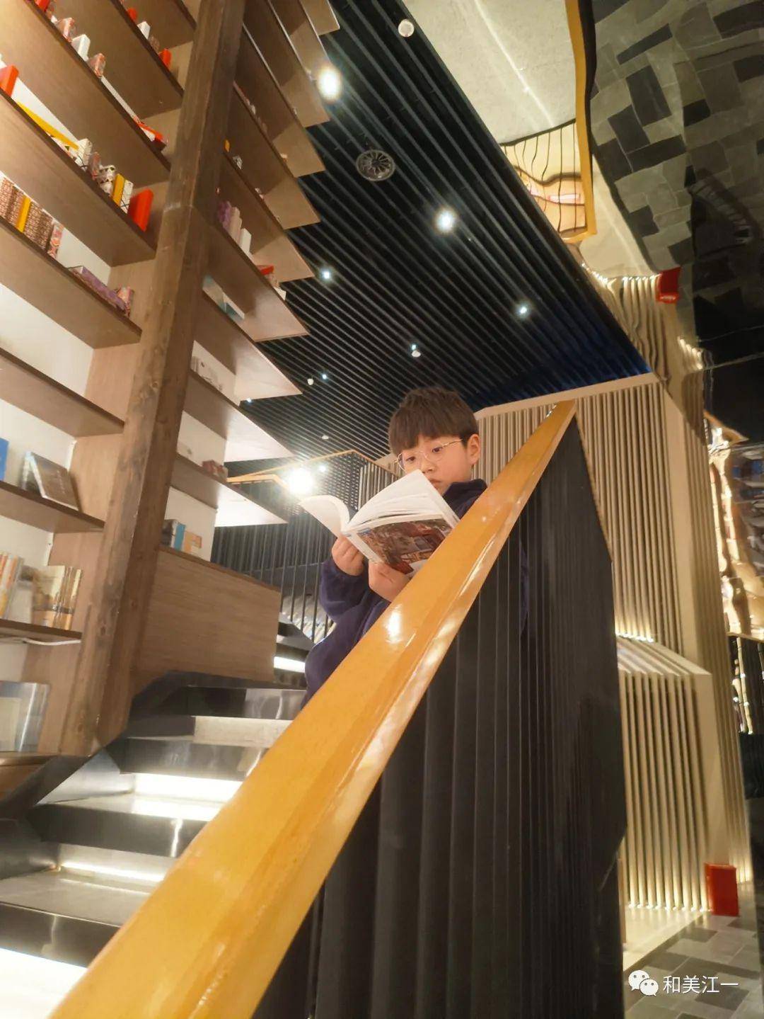 文字载你看世界——江山路第一小学三(2)班书香少年张亦辰_生活_书籍