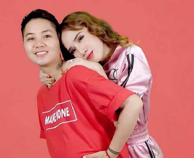 一对变性人夫妻怀孕,"爸爸"成功诞下一女_明康_人们_女性