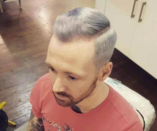 当大明星开始剃光头,油头却深入到了三线城市中,引领了新时尚_发油