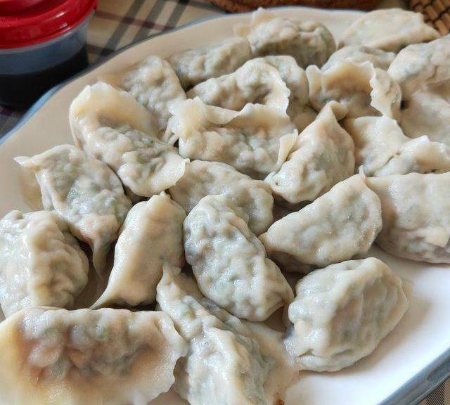 香亭猪肉三鲜水饺,薄皮大馅儿,鲜香味美_清水_备用_饺子皮