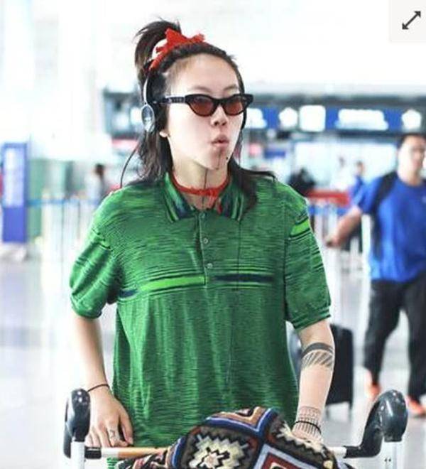 网友:另类的二人装演员?_孩子_影响_父母