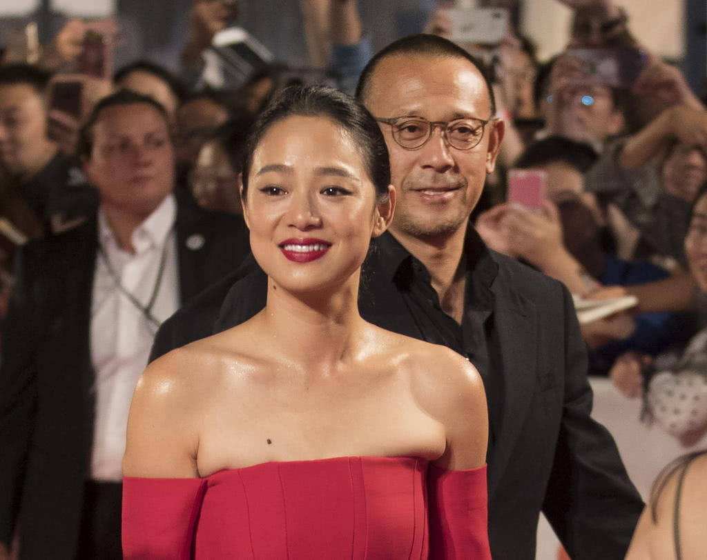 浪子姜文,与外国老婆离婚娶小15岁周韵,不是花心而是真的爱她_刘晓庆