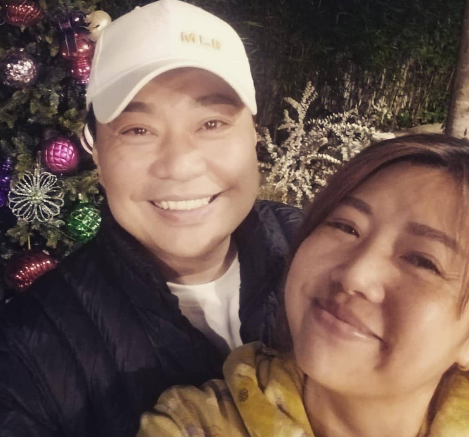 梅小惠与阮兆祥相聚开心合影:是彼此的阳光_感情_友情_爱情