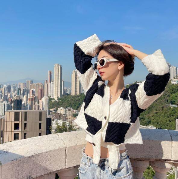 方媛郭富城结婚5周年,女方晒婚纱照庆祝,手上婚戒价值千万_天王_大街