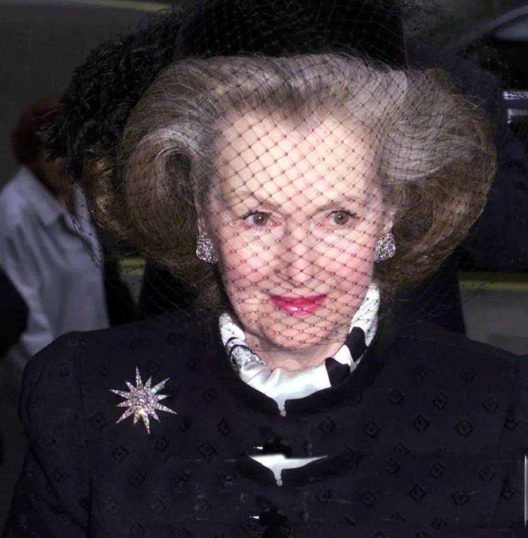 一生3嫁伯爵,比戴妃还要美丽优雅_瑞妮_母亲_斯宾塞