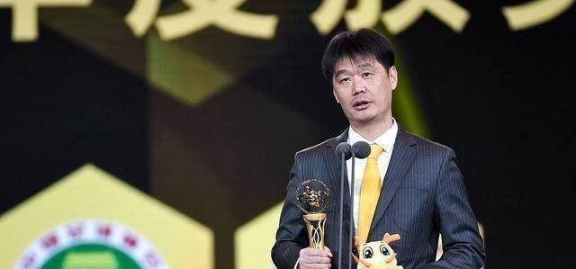 原创            尴尬！李霄鹏当初不敌李铁原因曝光，三闷棍让剧情反转！（李霄鹏厉害吗）