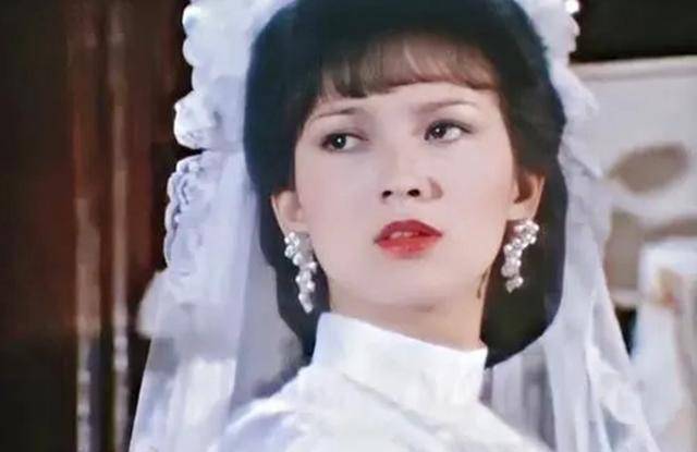 冯程程去国外的结局？冯程程最后和谁在一起了？-冯程程最后和谁在一起了