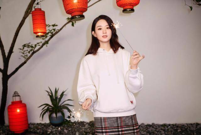 看到路拍的赵丽颖,网友:梦中情人就是这样的_王一博_角色_感觉