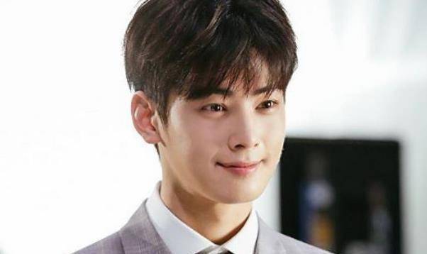 顶流爱豆逛夜店,国外"f4"造成不良影响,网友称:太耐不住寂寞_车银优