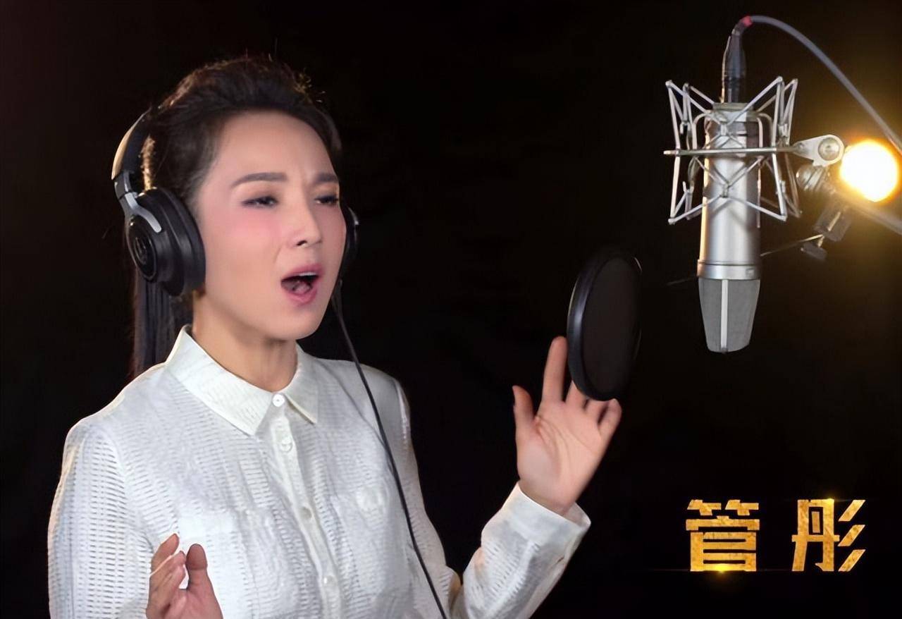 管彤:敬业23年的才女主持,资历远超电视一姐董卿,为何一直不火_工作