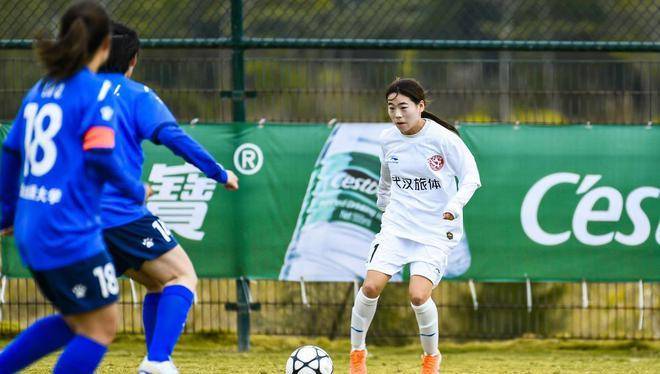 看到这里,大家该清楚了吧,现在汪倩倩只是中甲女足联赛的一名普通球员