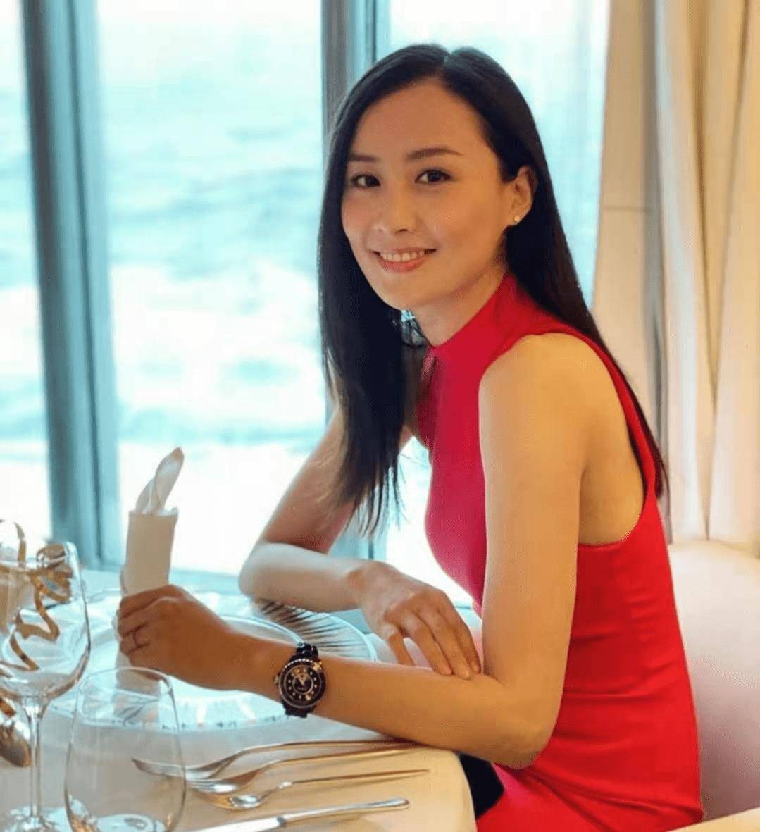 在tvb的那段时间,比如剧集《潜行狙击》,《公主嫁到》,《溏心风暴之家