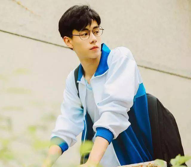 胡一天宋祖儿亲密捏脸蛋,上演最萌身高差,比和沈月在一起还甜_互动