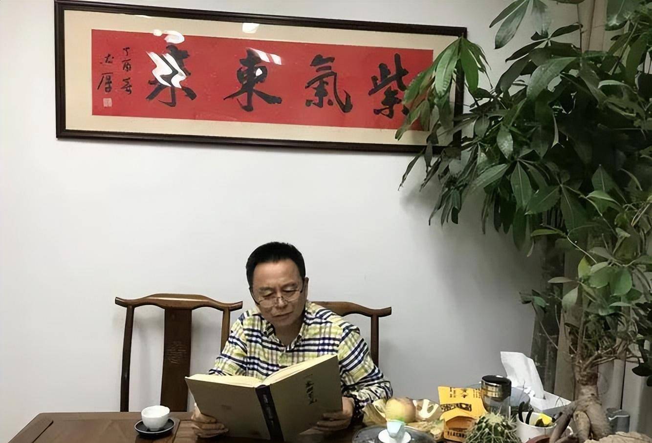 江苏"书画院副院长"郑必厚落马记_书法_林散之_领域