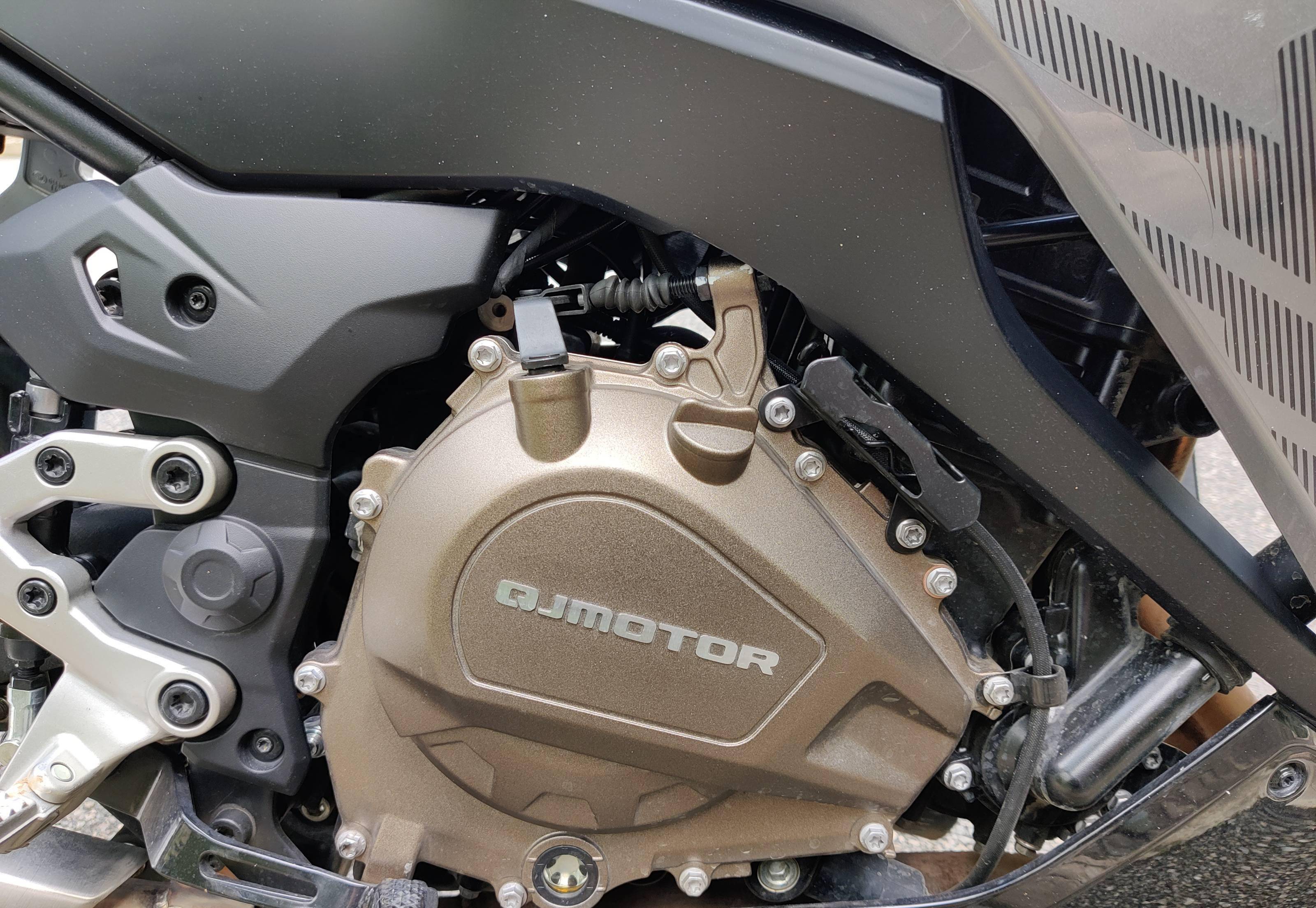 钱江站起来了,中国摩托车耐力赛,qj赛450吊打川崎忍者400_配置_品牌