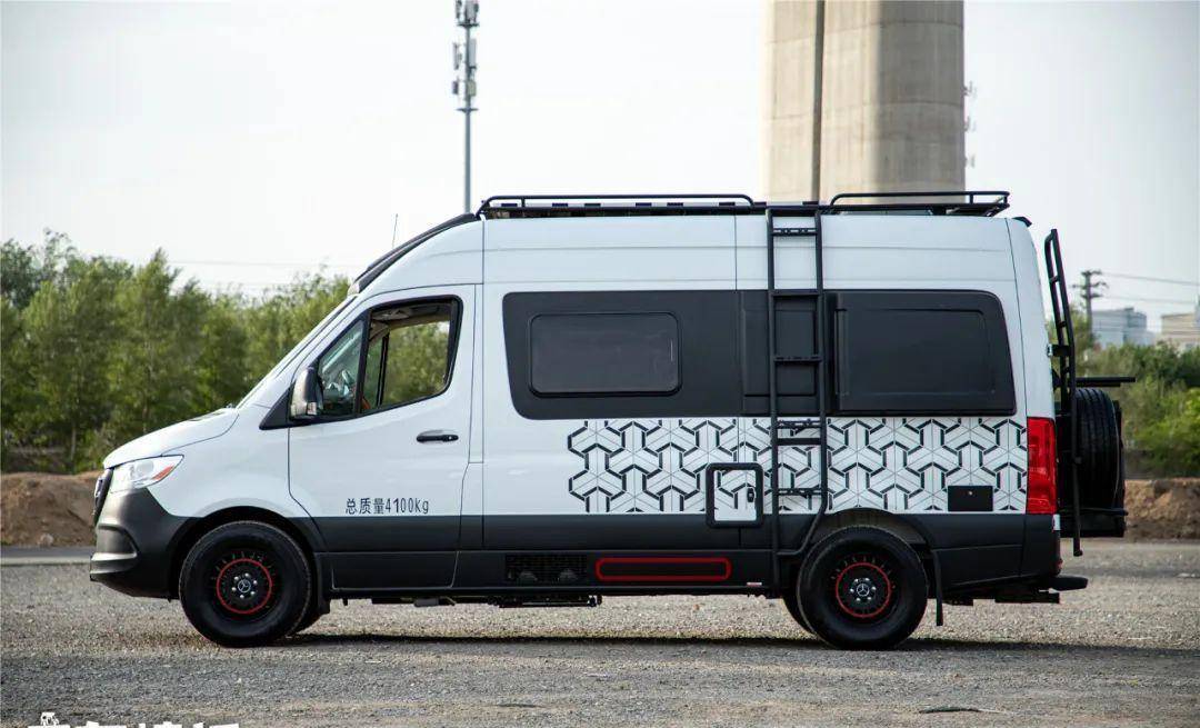 国产b型房车天花板?基于进口奔驰打造,3.