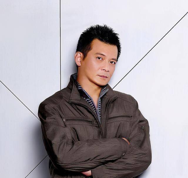 黄日华:83版的郭靖让他一夜成名,97版的乔峰又让他再火一次!