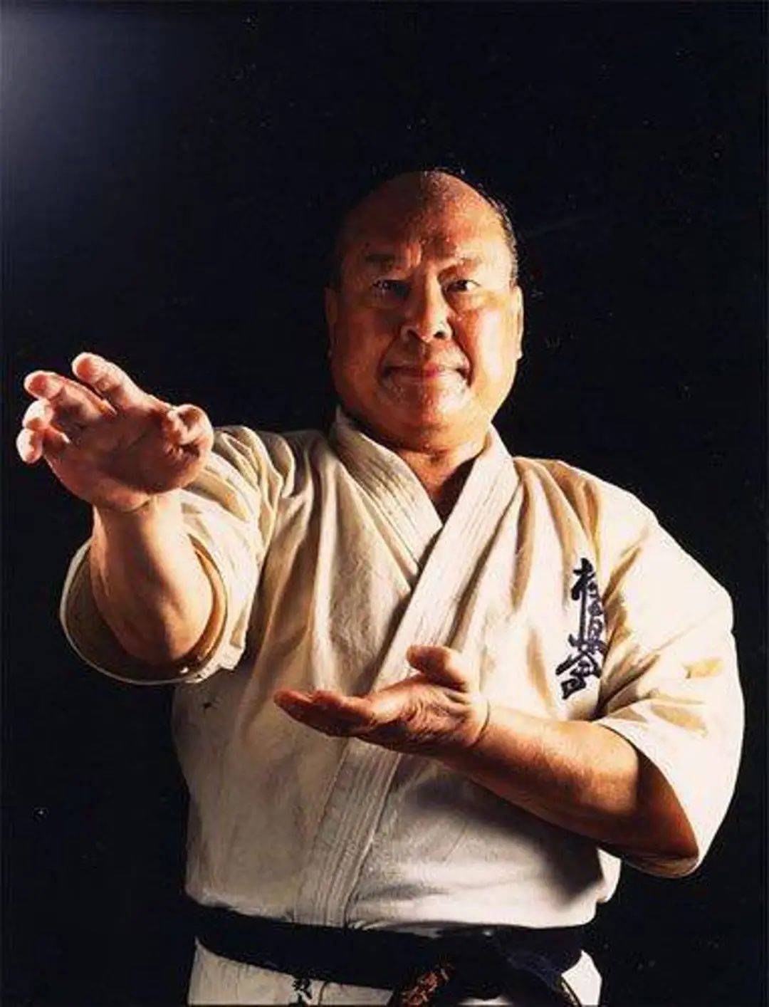【好文转载】大山倍达--开创全接触空手道先河 不朽精神遍及全球_日本