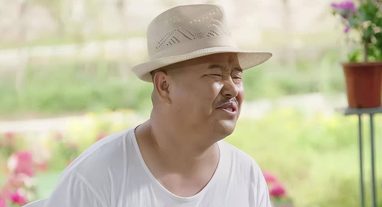 王小利:与相伴7年的发妻分手后,转身娶小11岁李琳,他怎样了_温美玲