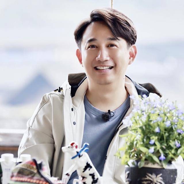 黄磊喜迎50岁生日,心态保持乐观,自信喊话:一切才刚开始_张艺兴_年龄