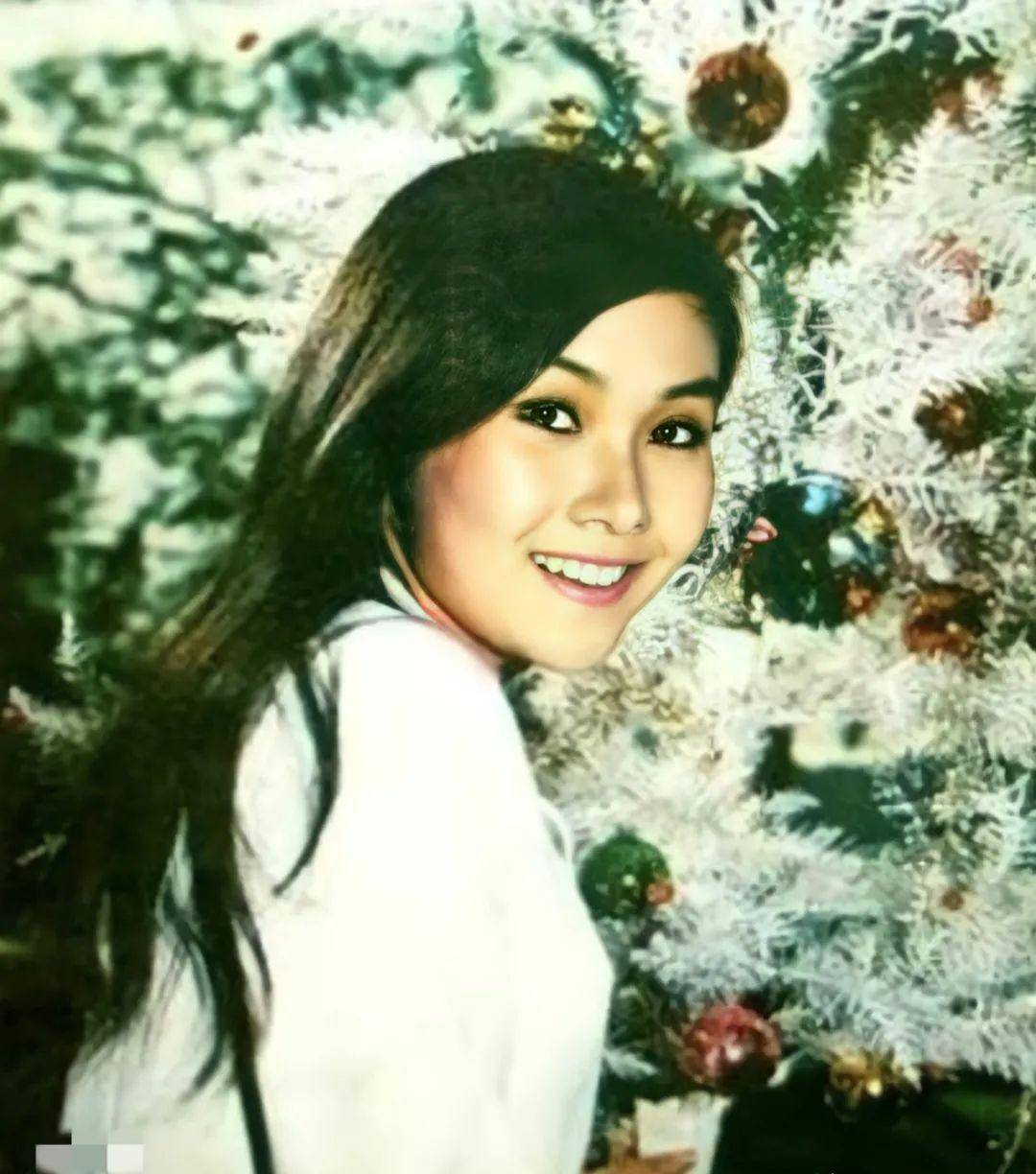 75岁姜大卫为妻子庆生,看似潇洒的他其实最是长情