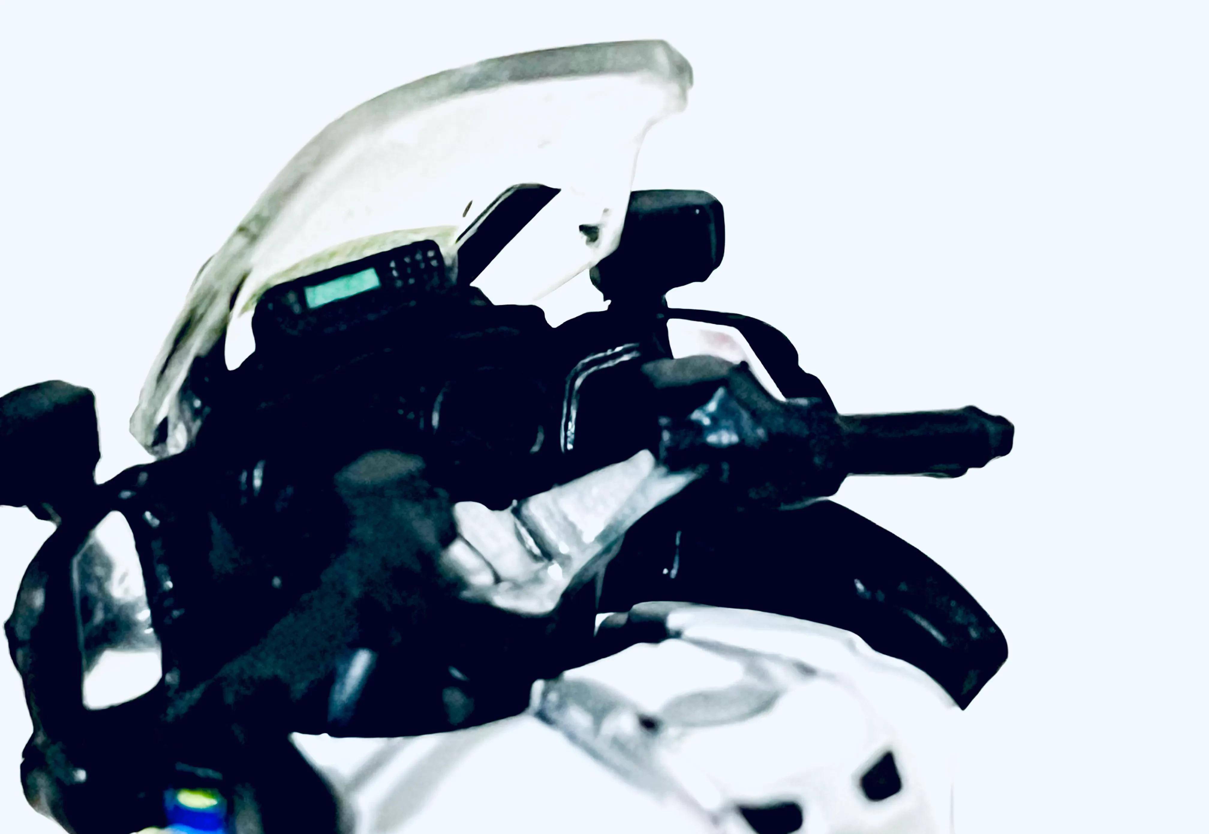 铁骑雄风|143 tiny微影87 港警交通部宝马r900rt警用摩托车_搜狐汽车