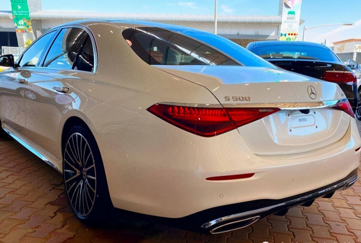 2021款"奔驰s500"港口实拍,正式接受预定,终端加价50万!