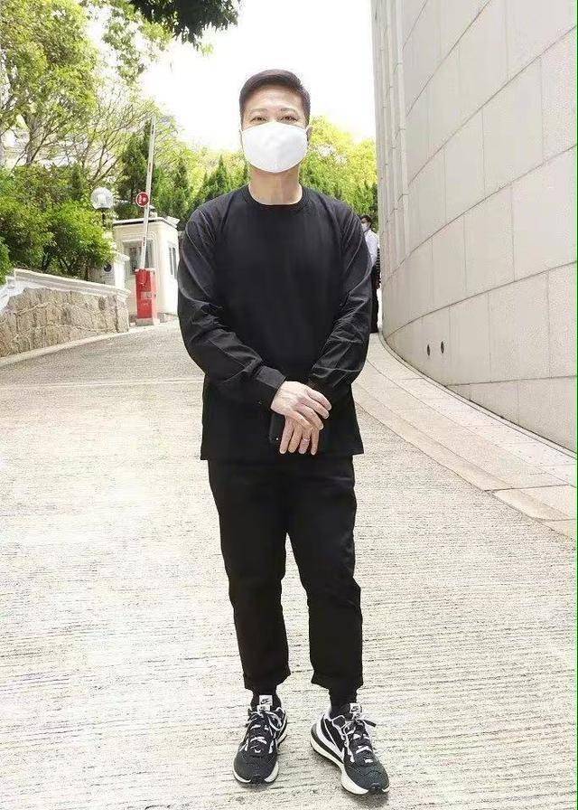 金牌绿配廖启智葬礼,仪式简单,郭富城,王祖蓝,钱嘉乐现身悼念_陈敏儿