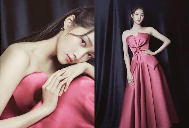 景甜车厘子色礼服,实在太仙了!气质完胜关晓彤_蝴蝶结_长裙_粉色