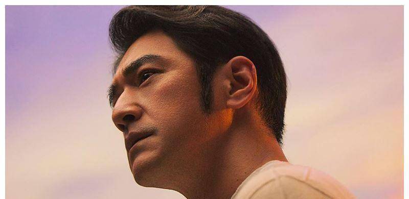 空姐见金城武要签名 落地后遭投诉气炸爆料!