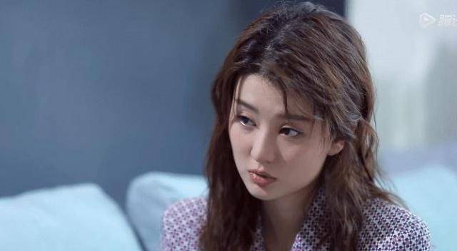 乔欣合约将到期,老板却未表态,乔欣难过哭泣:我想一直工作_续约_公司