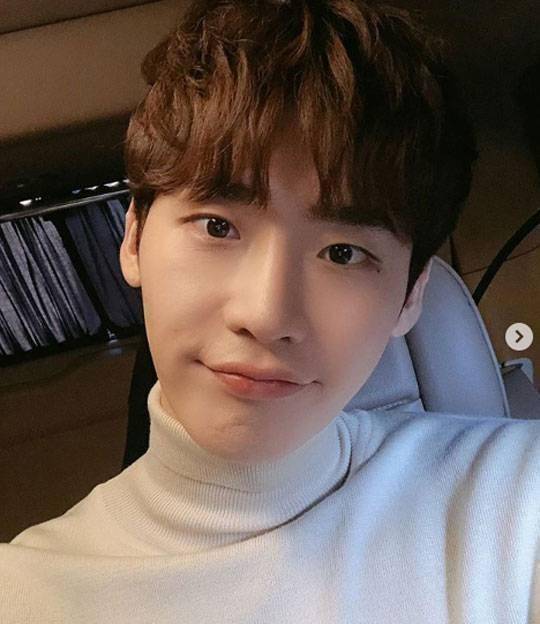 李钟硕出道10周年之际首次公开服役近况"大家过得好吗"_服务_跆拳道