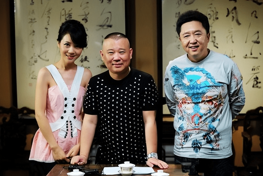 两个人默契搭档,郭德纲逐渐的有了名气.