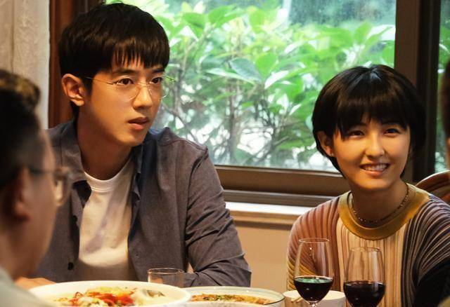 梁靖康夺走张子枫荧幕初吻,当他做客蘑菇屋,黄磊彭昱畅反应绝了_镜头