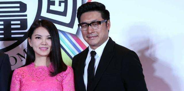 李湘不许王岳伦朋友的女朋友坐她的车,为何却敢当着丈夫牵手汪涵_关系