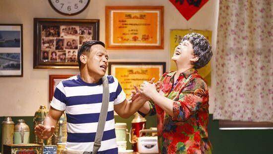 林允《开心剧乐部》即兴表演令人失望,网友:作为演员太不专业!