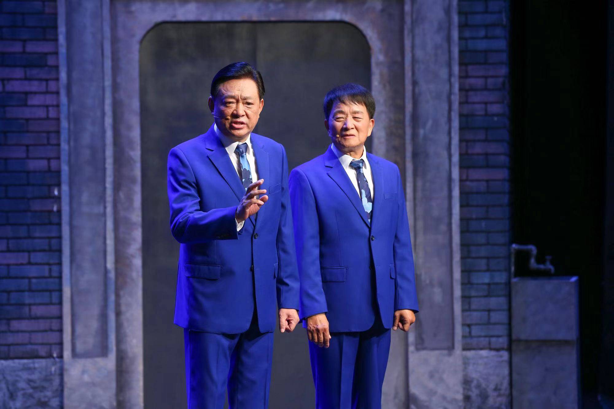 走向青年观众的滑稽戏,减了"噱头"不减笑声