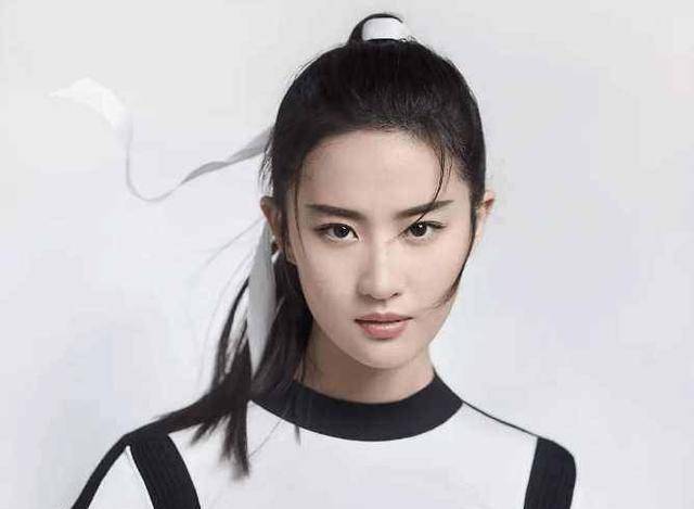 路人镜头下未ps的刘亦菲,网友:这身材太不敬业了!_因为_照片_状态