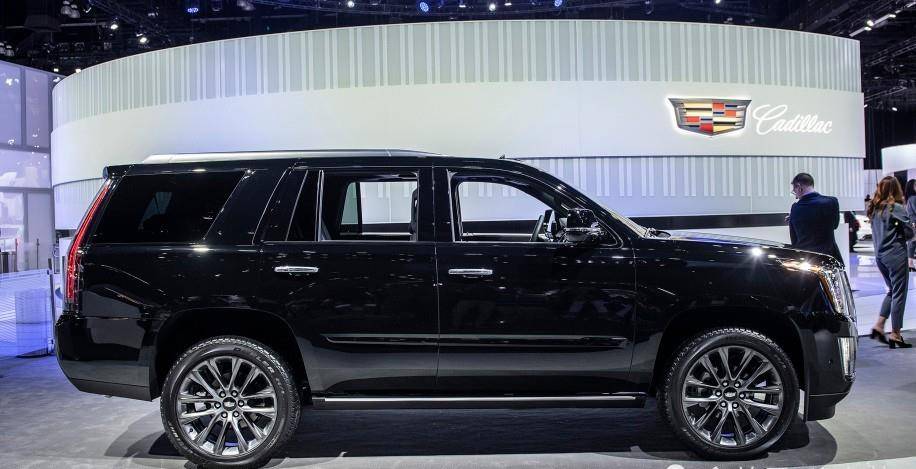 图中的这款车是2020款"凯迪拉克"凯雷德sport